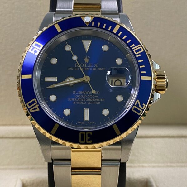 Rolex Submariner Date - 2004 - "Bluesy" - 16613 *FULL SET*
