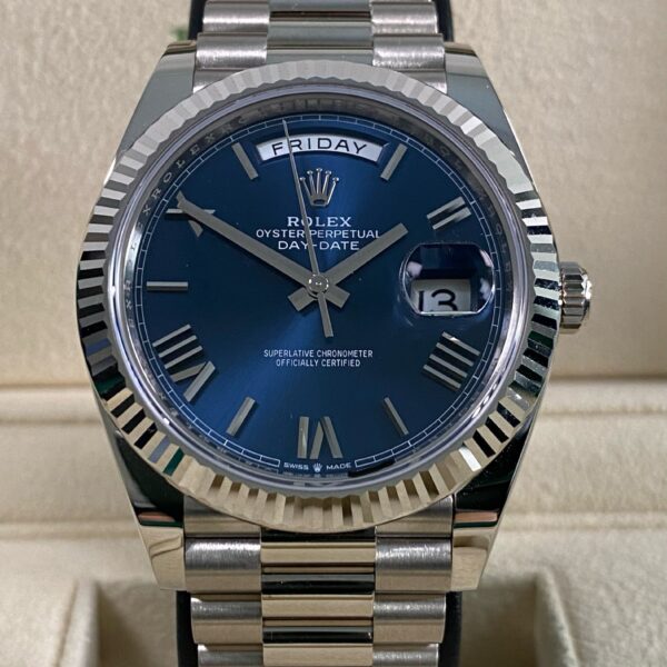 Rolex Day-Date 40 - 2026 - Blue Roman Dial - 228239 *FULL SET*