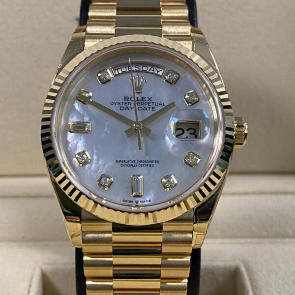 Rolex Day-Date 36 - 2026 - Mother-of-Pearl Diamond Dial - 128238 *FULL SET*