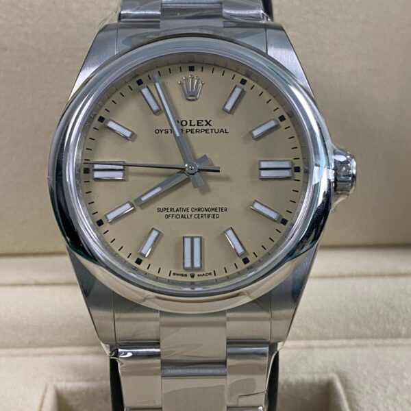 Rolex Oyster Perpetual 41 - 2026 - Beige Dial - 134300 *FULL SET*