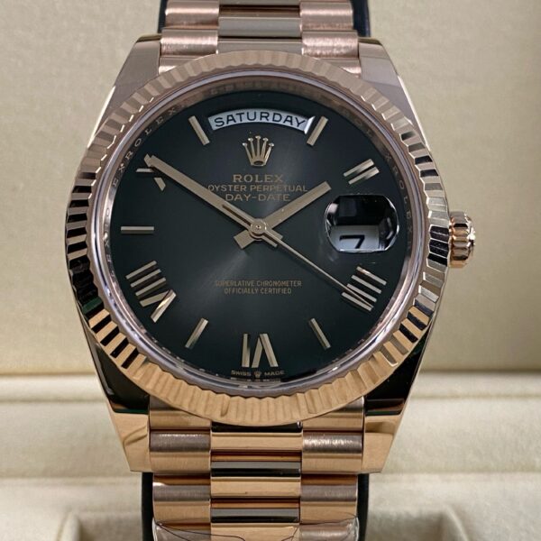Rolex Day-Date 40 - 2026 - Smoke Ombre Dial - 228235 *FULL SET*