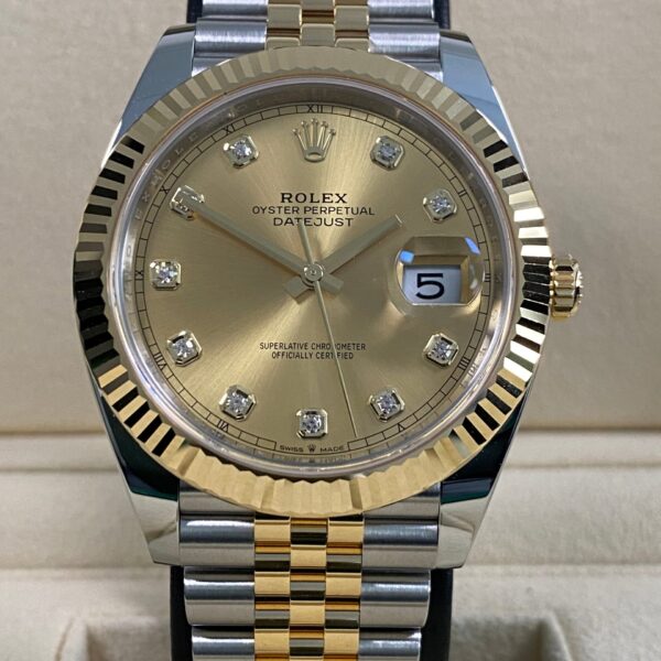 Rolex Datejust 41 - 2026 - Champagne Diamond Dial - 126333 *FULL SET*